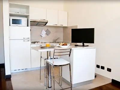 ** Alojamento de Acomodação e Pequeno-almoço B&B Zara Milão Itália
